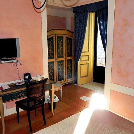 Hotel Antichi Feudi Dimora D'Epoca Teggiano Habitación foto