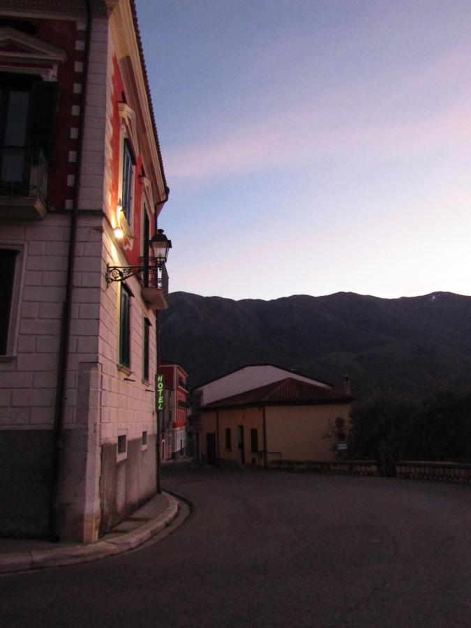 Hotel Antichi Feudi Dimora D'Epoca Teggiano Exterior foto