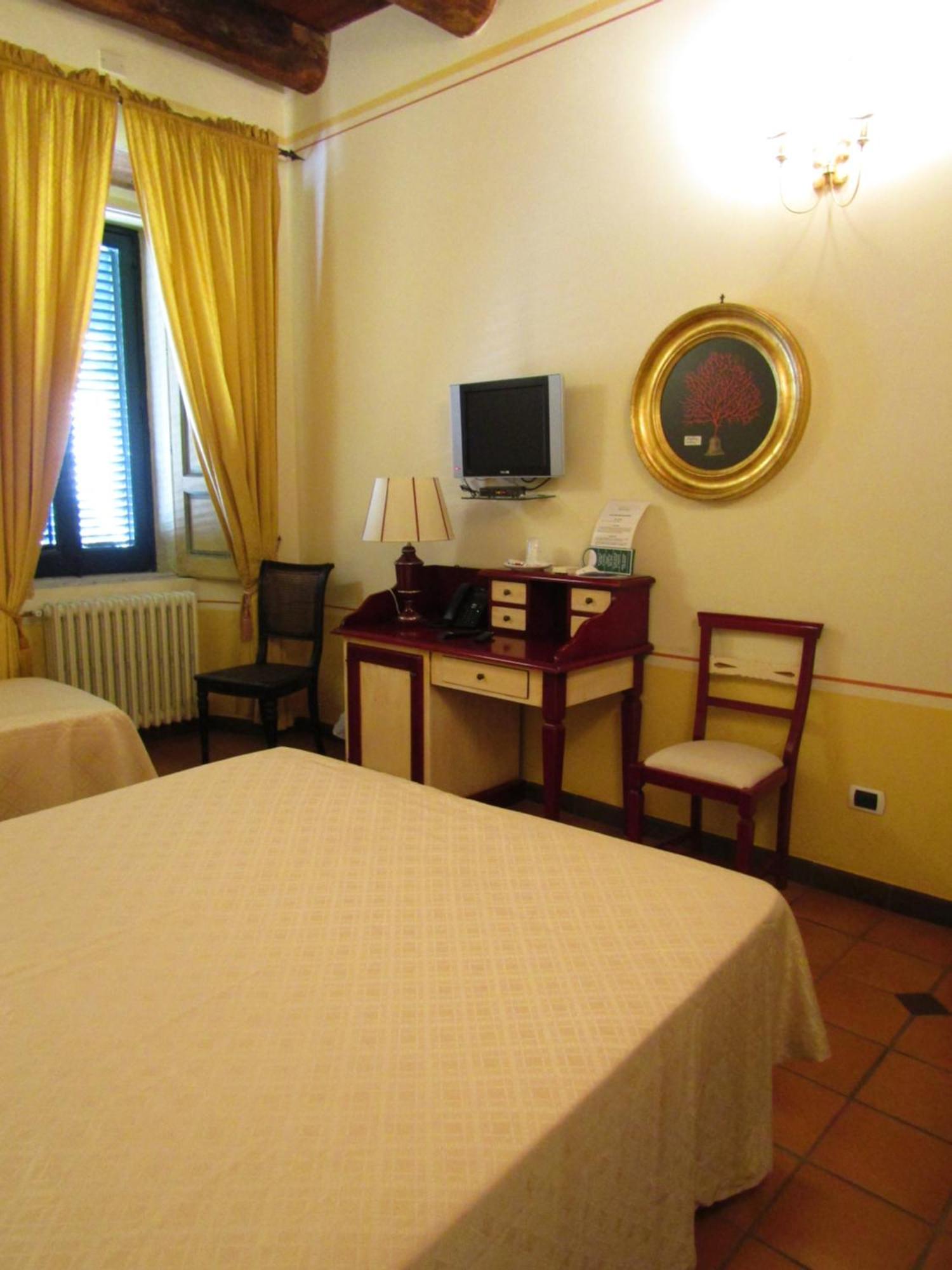 Hotel Antichi Feudi Dimora D'Epoca Teggiano Habitación foto