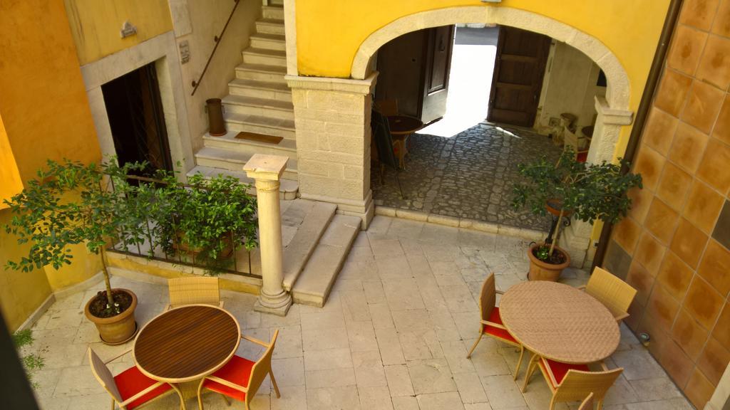 Hotel Antichi Feudi Dimora D'Epoca Teggiano Exterior foto